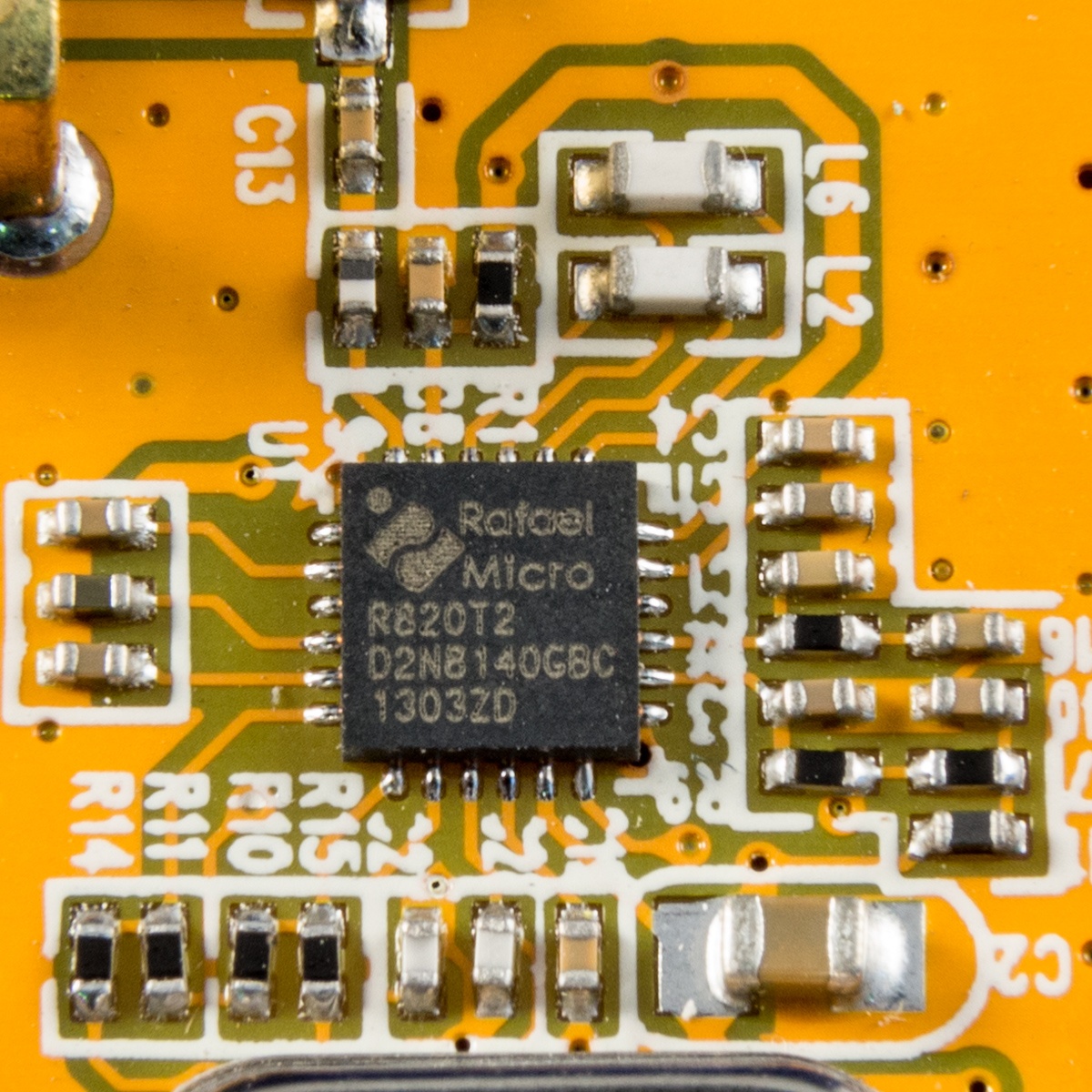 SDR RTL USB key with R820T2 tuner + RTL2832U